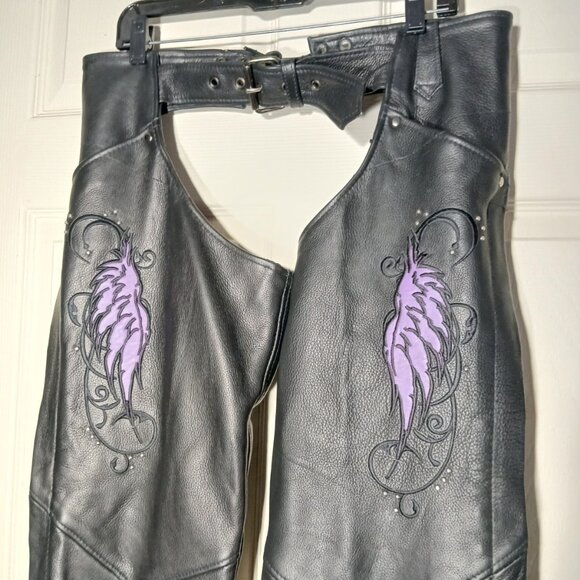 Women’s Milwaukee Leather Diamond Label Rider Chaps Pants Sz S Purple Wings - Picture 1 of 16